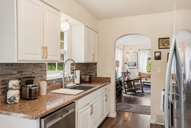 1121 E Carlisle Ave, Spokane, WA 99207
