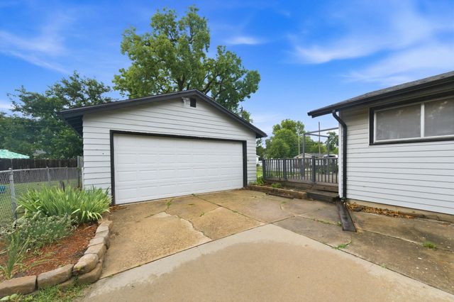 1808 N Mccomas, Wichita, KS 67203