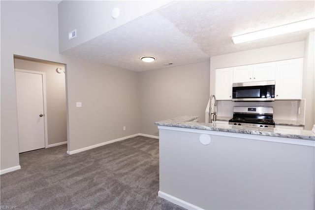 109 Cape Dorey DR, Hampton, VA 23666