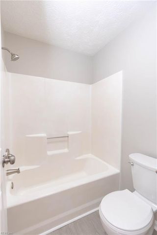 109 Cape Dorey DR, Hampton, VA 23666