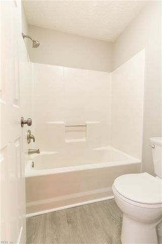 109 Cape Dorey DR, Hampton, VA 23666