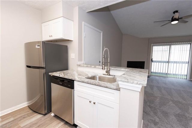 109 Cape Dorey DR, Hampton, VA 23666