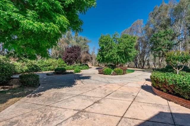12780 Auberry Road, Clovis, CA 93619