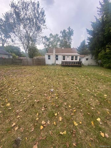 19025 Melrose Avenue, Southfield, MI 48075