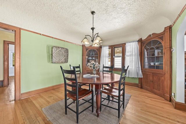 2461 N 60th STREET, Wauwatosa, WI 53210