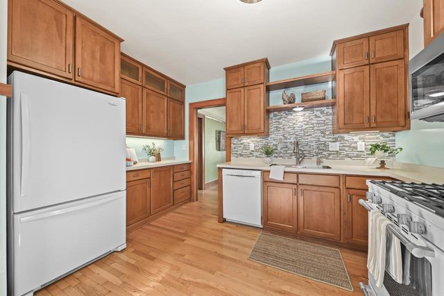 2461 N 60th STREET, Wauwatosa, WI 53210