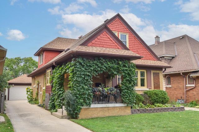 2461 N 60th STREET, Wauwatosa, WI 53210