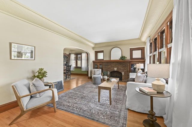 2461 N 60th STREET, Wauwatosa, WI 53210