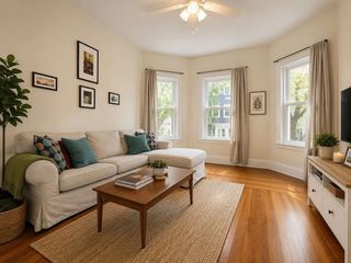 48 Wordsworth 2, Boston, MA 02128