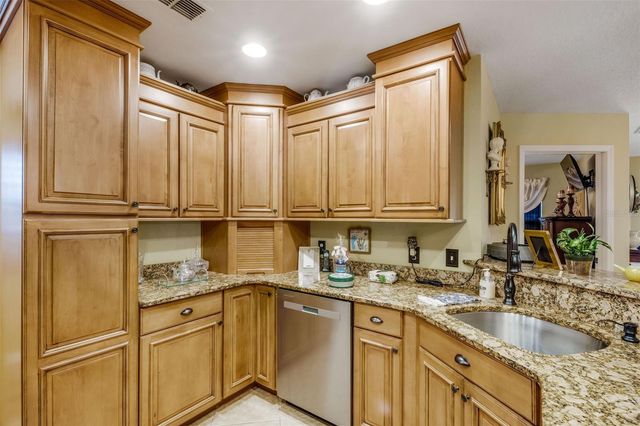 551 GRAND CAYMAN CIRCLE, Lakeland, FL 33803