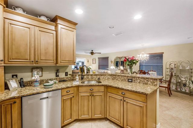 551 GRAND CAYMAN CIRCLE, Lakeland, FL 33803