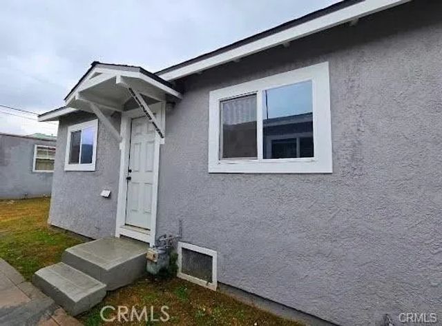 8129 S Hoover, Los Angeles, CA 90044