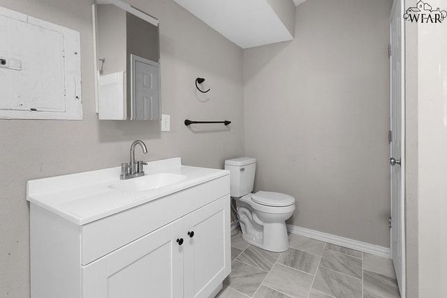 412 E FIRST STREET, Burkburnett, TX 76354