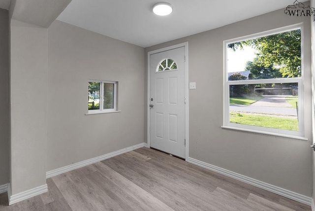 412 E FIRST STREET, Burkburnett, TX 76354