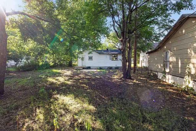412 E FIRST STREET, Burkburnett, TX 76354
