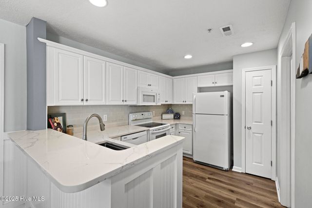 625 Spencer Farlow Drive 20, Carolina Beach, NC 28428