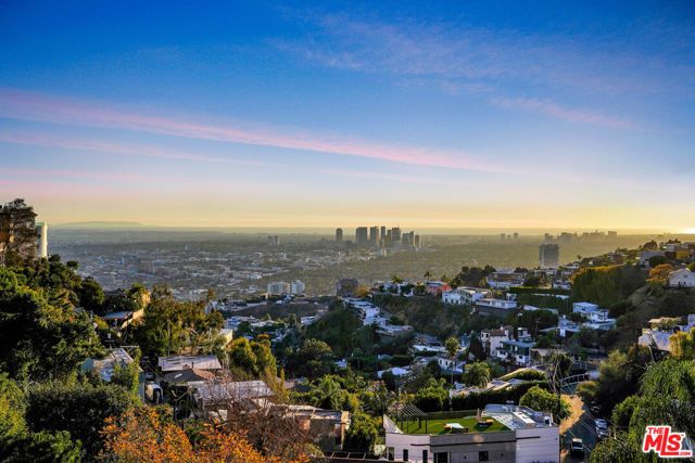 1701 Viewmont Drive, Los Angeles, CA 90069