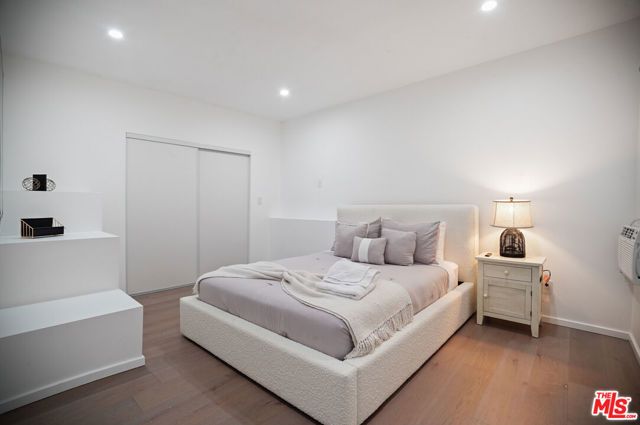 1701 Viewmont Drive, Los Angeles, CA 90069