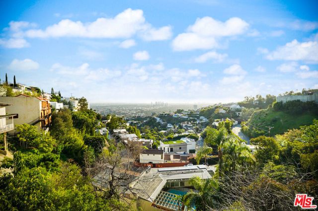 1701 Viewmont Drive, Los Angeles, CA 90069