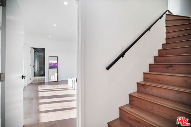 1701 Viewmont Drive, Los Angeles, CA 90069