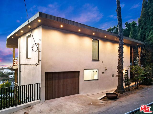 1701 Viewmont Drive, Los Angeles, CA 90069