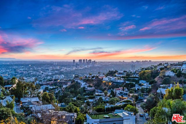 1701 Viewmont Drive, Los Angeles, CA 90069