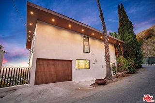 1701 Viewmont Drive, Los Angeles, CA 90069