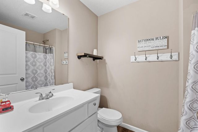 527 Pond View Drive SE, Lonsdale, MN 55046