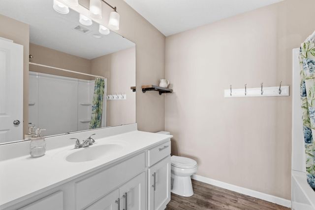 527 Pond View Drive SE, Lonsdale, MN 55046