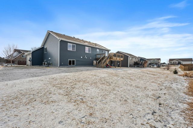527 Pond View Drive SE, Lonsdale, MN 55046