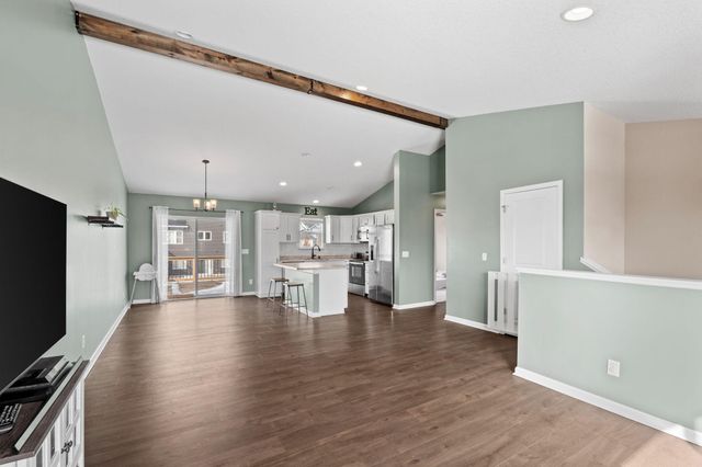 527 Pond View Drive SE, Lonsdale, MN 55046