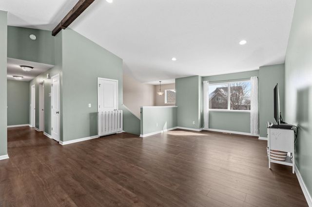 527 Pond View Drive SE, Lonsdale, MN 55046