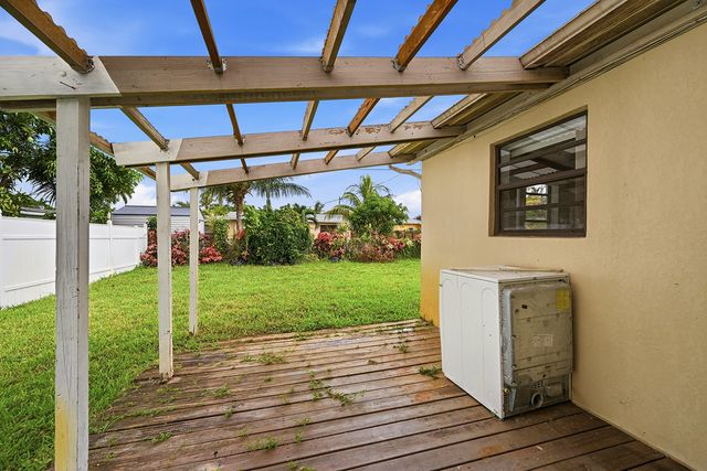 4401 NW 33rd Street, Lauderdale Lakes, FL 33319