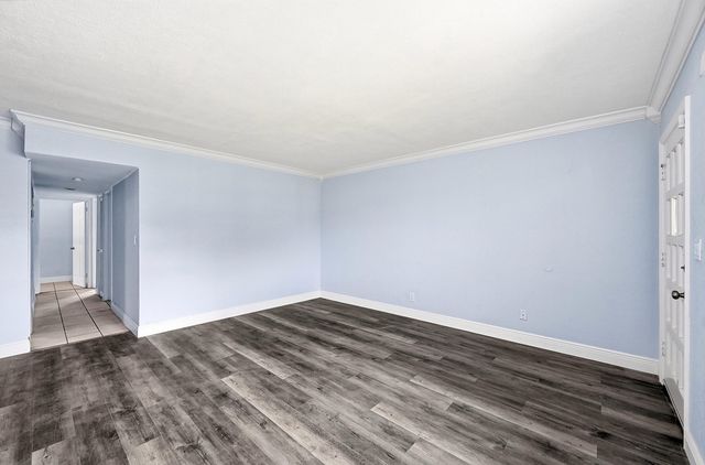 4401 NW 33rd Street, Lauderdale Lakes, FL 33319