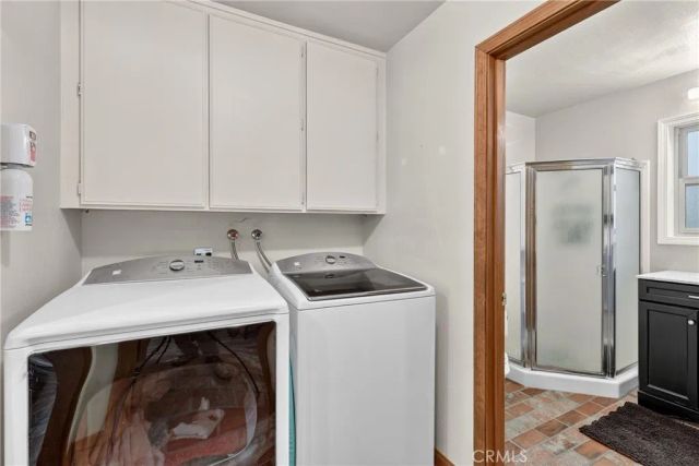 374 Grass Valley Road, Lake Arrowhead, CA 92352