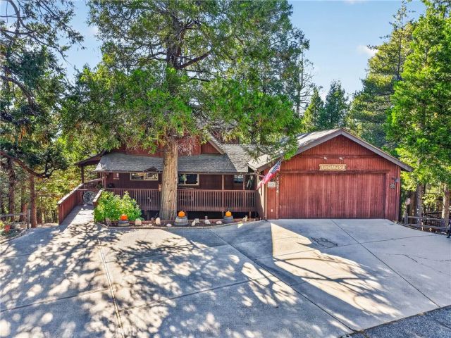 374 Grass Valley Road, Lake Arrowhead, CA 92352