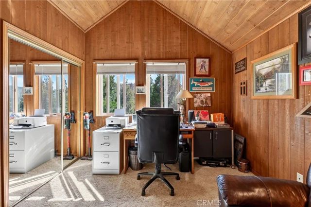 374 Grass Valley Road, Lake Arrowhead, CA 92352