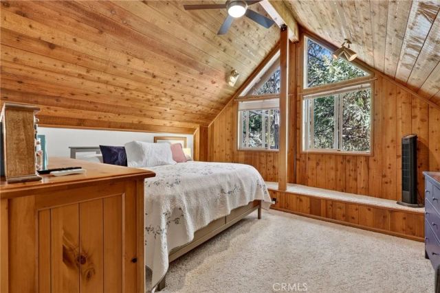 374 Grass Valley Road, Lake Arrowhead, CA 92352
