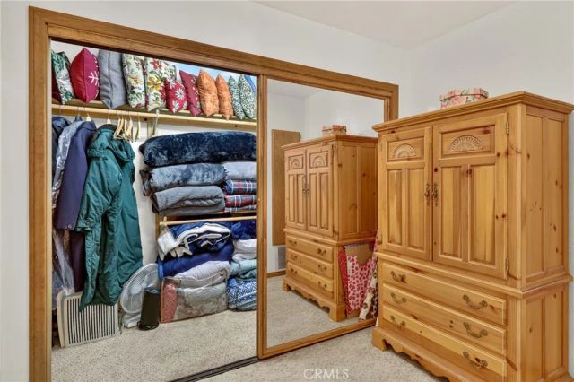 374 Grass Valley Road, Lake Arrowhead, CA 92352