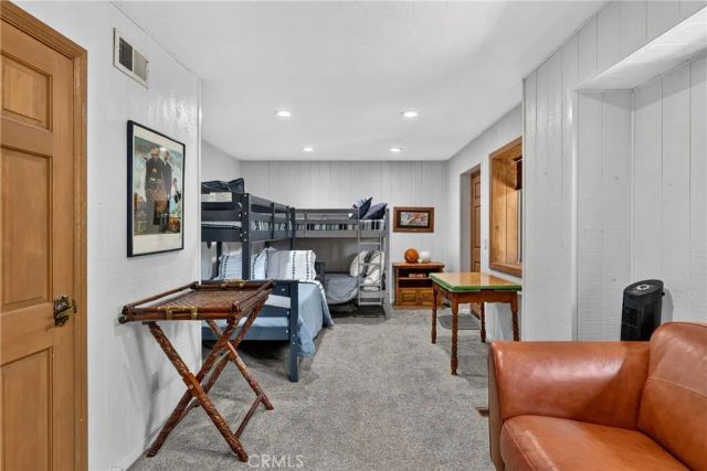 374 Grass Valley Road, Lake Arrowhead, CA 92352