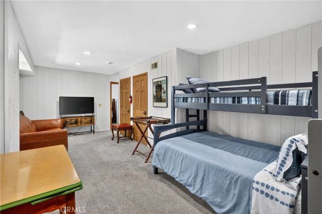 374 Grass Valley Road, Lake Arrowhead, CA 92352