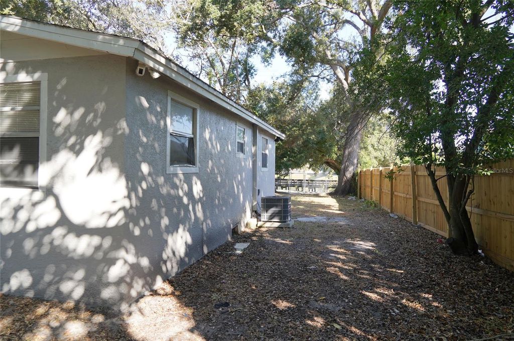 Image 10 of property listing at 4509 N 29TH STREET, Tampa, FL 33610