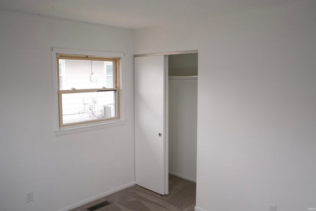 2426 White Oak Avenue, Fort Wayne, IN 46805