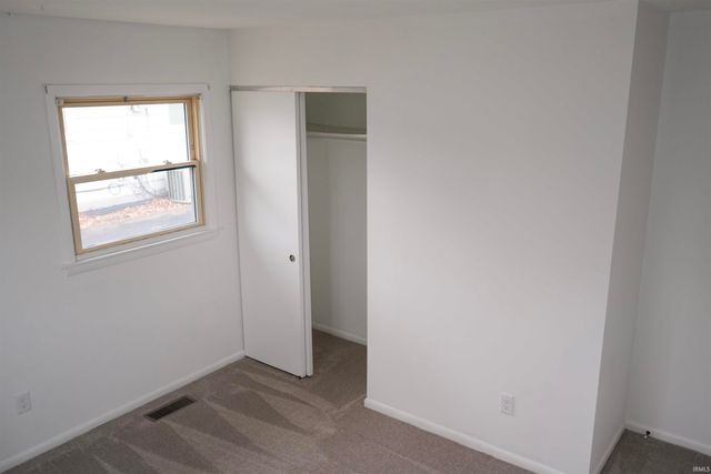 2426 White Oak Avenue, Fort Wayne, IN 46805