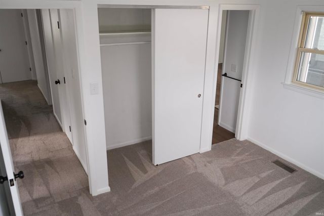 2426 White Oak Avenue, Fort Wayne, IN 46805