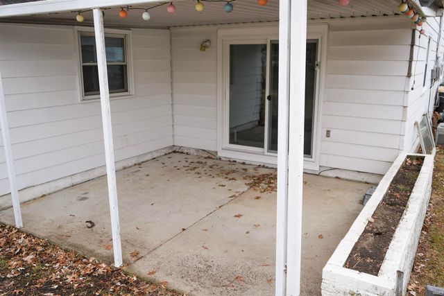 2426 White Oak Avenue, Fort Wayne, IN 46805