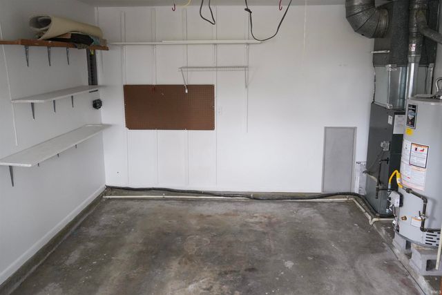 2426 White Oak Avenue, Fort Wayne, IN 46805