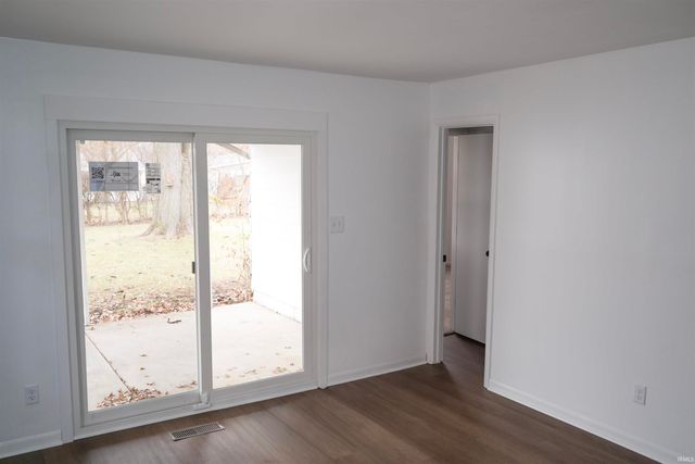 2426 White Oak Avenue, Fort Wayne, IN 46805