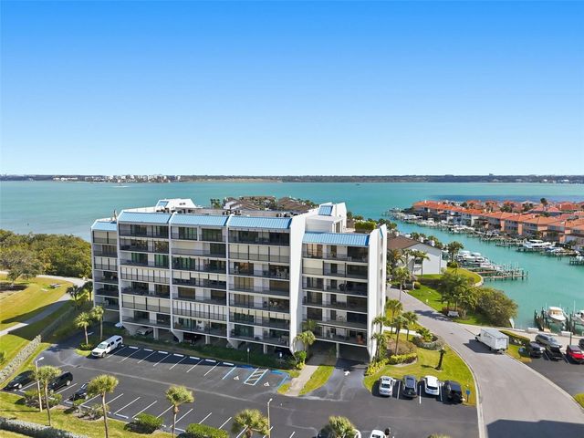 1581 GULF BOULEVARD 403N, Clearwater Beach, FL 33767