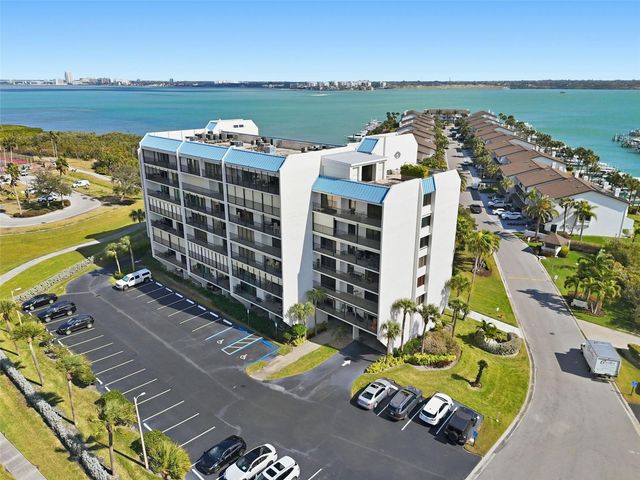 1581 GULF BOULEVARD 403N, Clearwater Beach, FL 33767